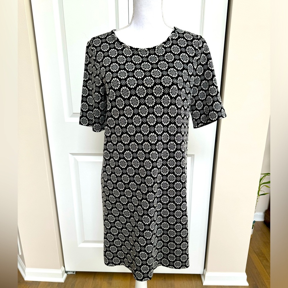 LOFT - Floral mini dress (medium)